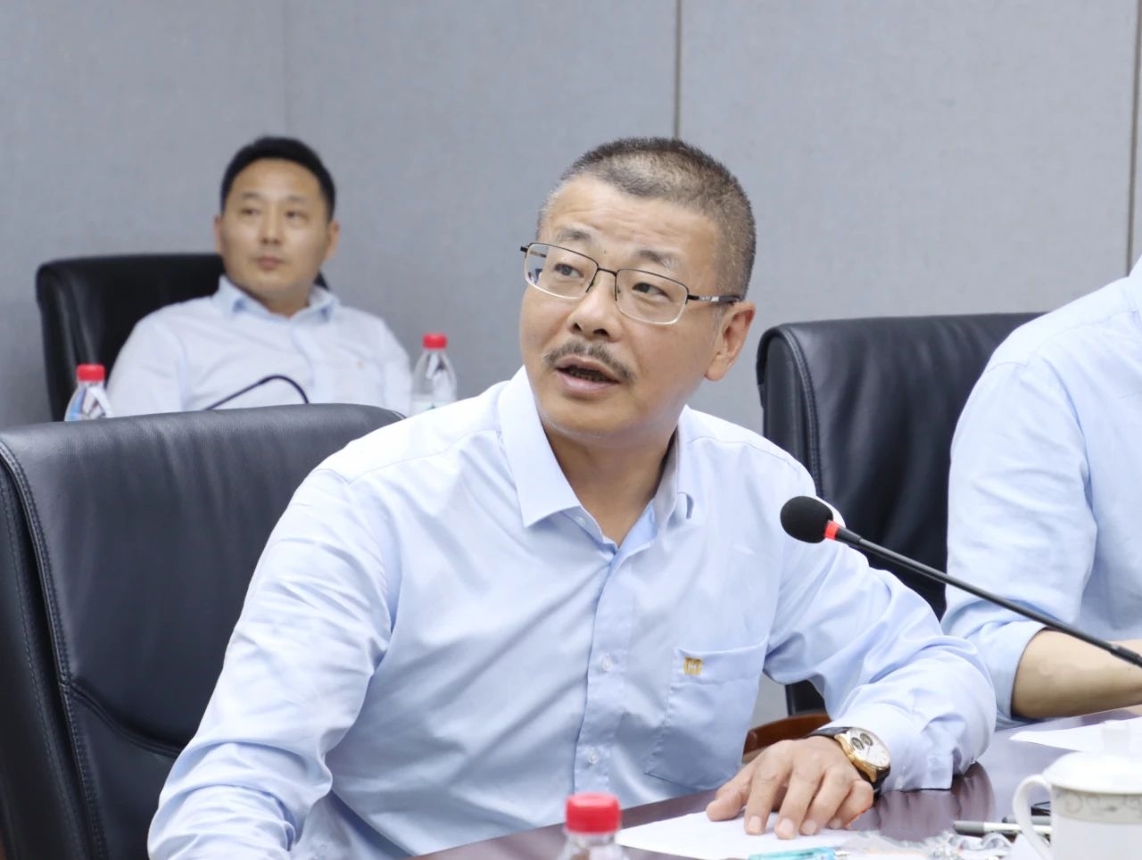 问鼎娱乐学习贯彻海南省委八届四次全会精神 推动高质量生长2_副本_副本.jpg